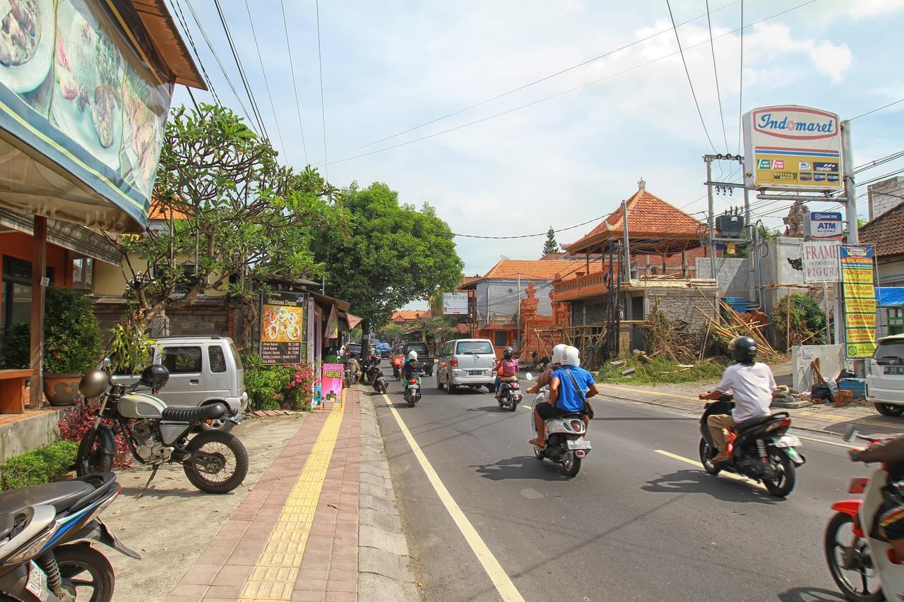 Halaman Depan Hostel Ubud  Bagian luar foto